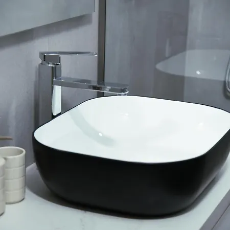 Seaside Grand Apartment